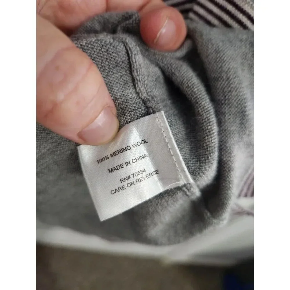Orvis 100% Marino Wool Minimalist Normcore gray Vneck pullover sweater  large